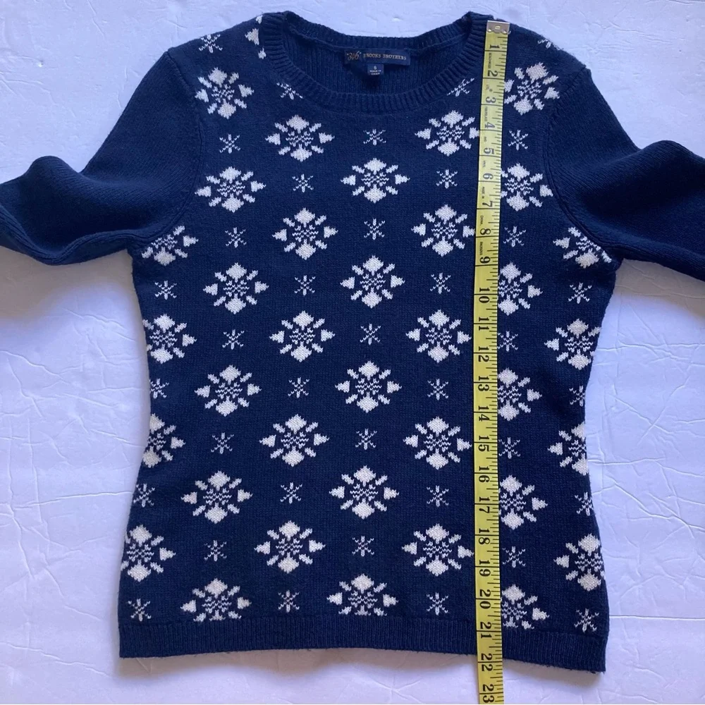 Brooks Brothers /  Navy Blue snowflake wool blend women’s  sweater - Picture 4 of 10